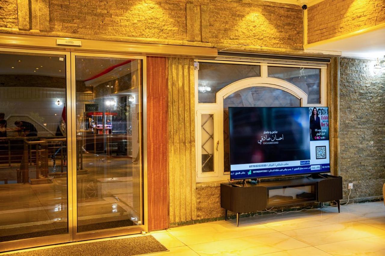 Malik Dijlah Hotel Baghdād Exteriör bild